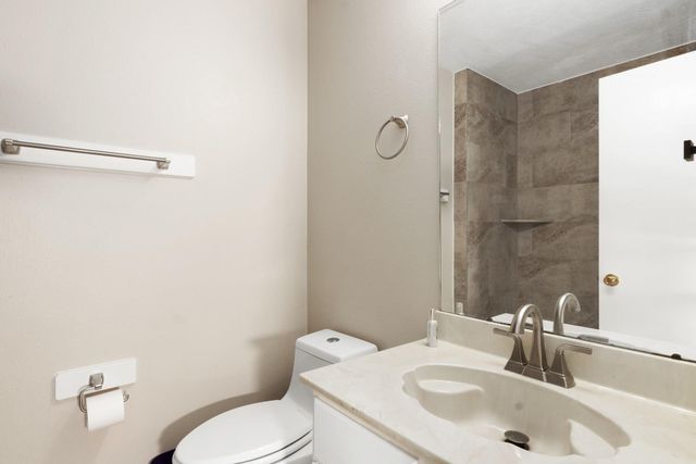 10901 N Spruce Drive N, La Porte, TX 77571