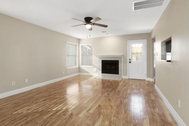 10901 N Spruce Drive N, La Porte, TX 77571