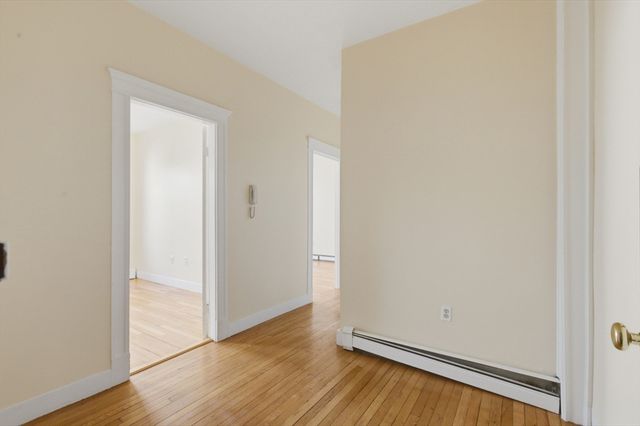 1673 Commonwealth Ave 3, Boston, MA 02135