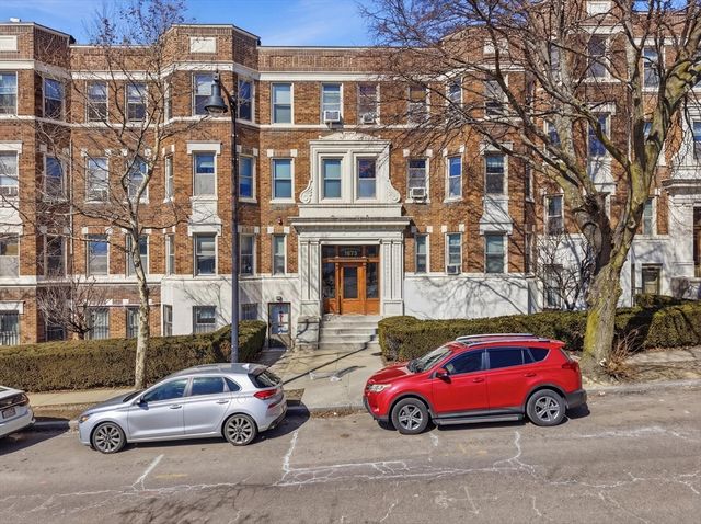 1673 Commonwealth Ave 3, Boston, MA 02135