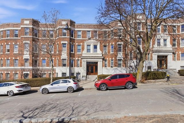 1673 Commonwealth Ave 3, Boston, MA 02135