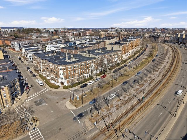 1673 Commonwealth Ave 3, Boston, MA 02135