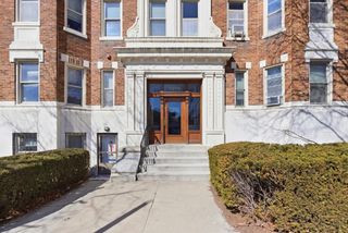 1673 Commonwealth Ave 3, Boston, MA 02135