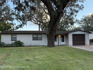11972 Lakewood Drive, Hudson, FL 34669