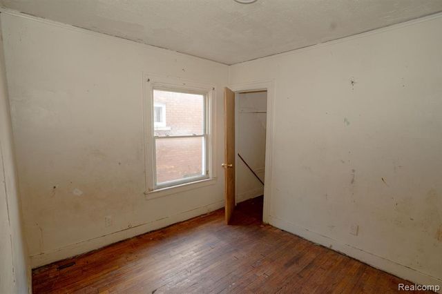 15373 Hartwell Street, Detroit, MI 48227