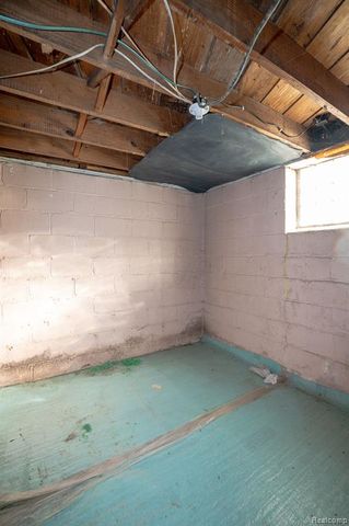 15373 Hartwell Street, Detroit, MI 48227