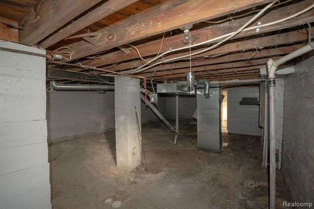 15373 Hartwell Street, Detroit, MI 48227