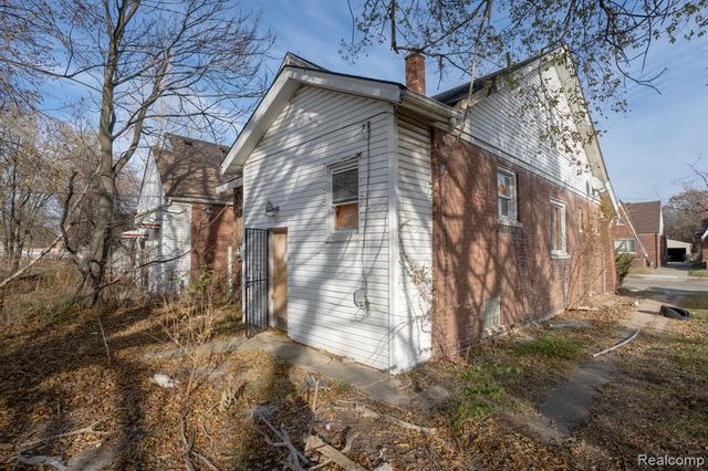 15373 Hartwell Street, Detroit, MI 48227