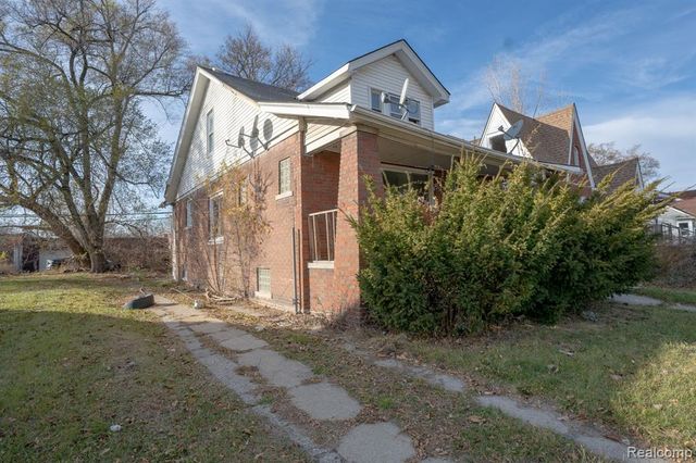 15373 Hartwell Street, Detroit, MI 48227