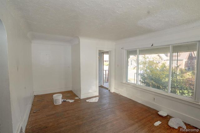 15373 Hartwell Street, Detroit, MI 48227