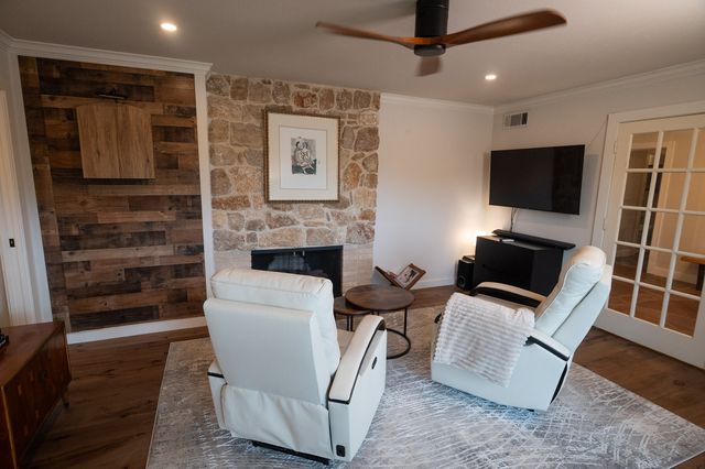 11406 Hillcrest Road, Dallas, TX 75230