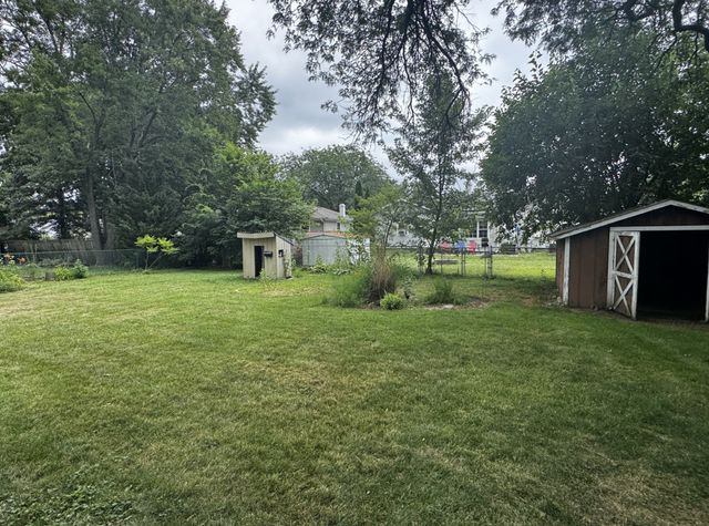 16 Somerset Road, Montgomery, IL 60538
