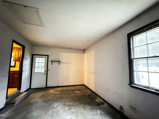 16 Somerset Road, Montgomery, IL 60538