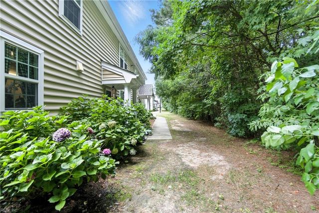 2210 Humphreys DR, Suffolk, VA 23435