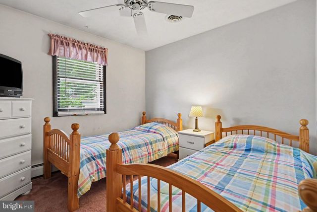 42 VEGAS DR, Hanover, PA 17331