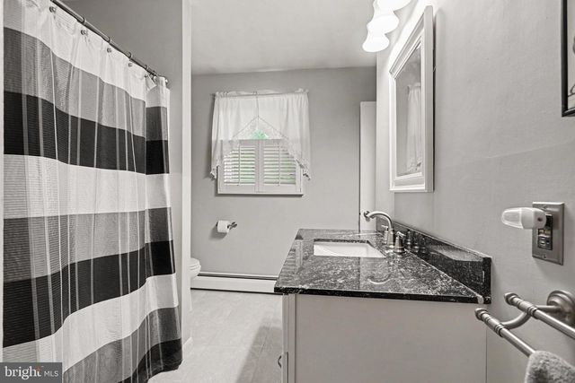 42 VEGAS DR, Hanover, PA 17331