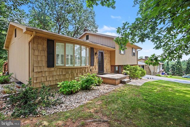 42 VEGAS DR, Hanover, PA 17331