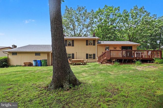 42 VEGAS DR, Hanover, PA 17331