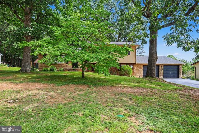 42 VEGAS DR, Hanover, PA 17331