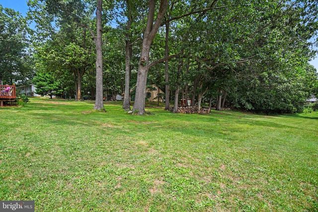 42 VEGAS DR, Hanover, PA 17331