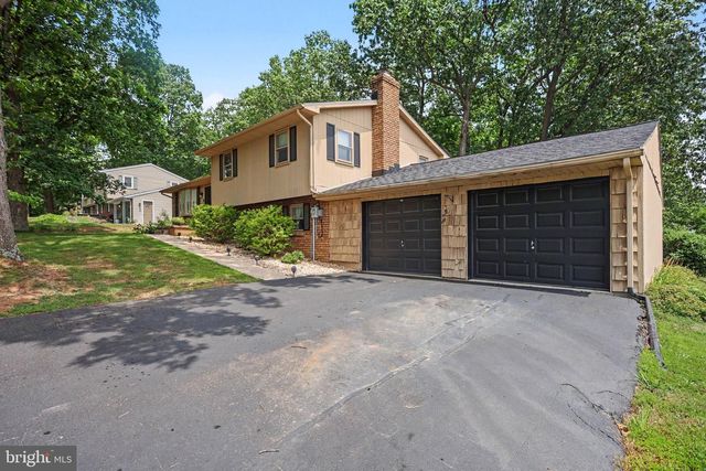 42 VEGAS DR, Hanover, PA 17331