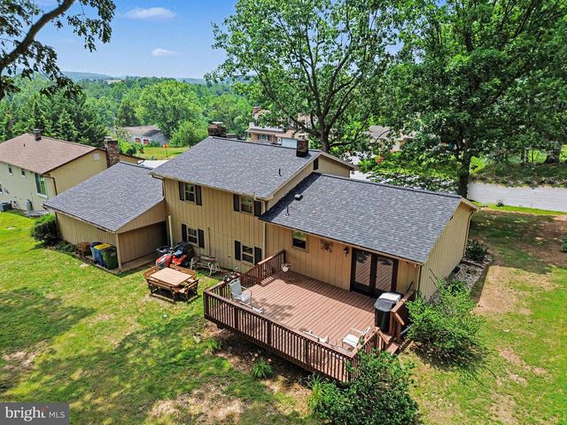 42 VEGAS DR, Hanover, PA 17331