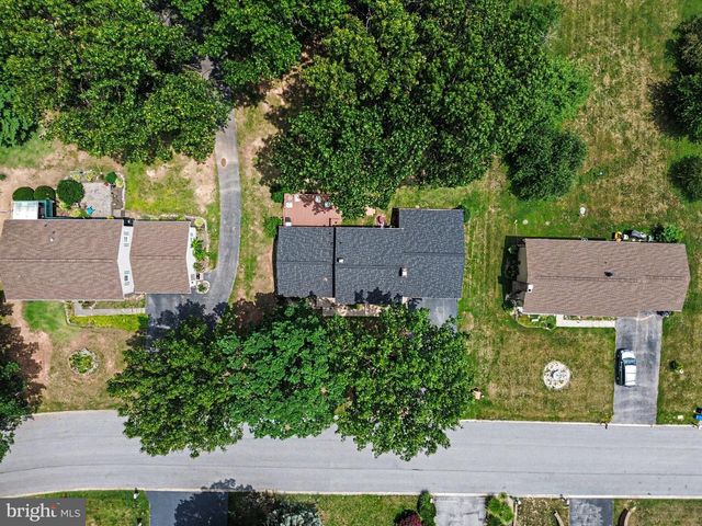42 VEGAS DR, Hanover, PA 17331