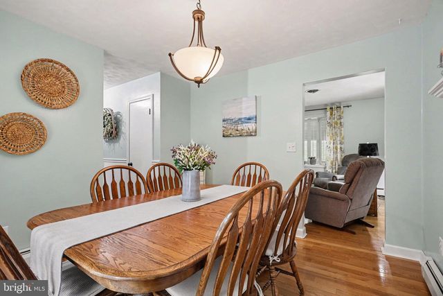 42 VEGAS DR, Hanover, PA 17331