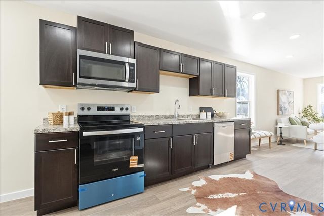 1100 Patrick St, Petersburg, VA 23803