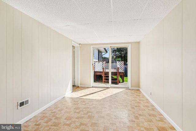 15 ROSE LN, Burlington, NJ 08016