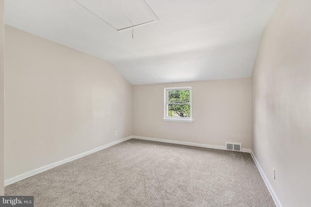 15 ROSE LN, Burlington, NJ 08016
