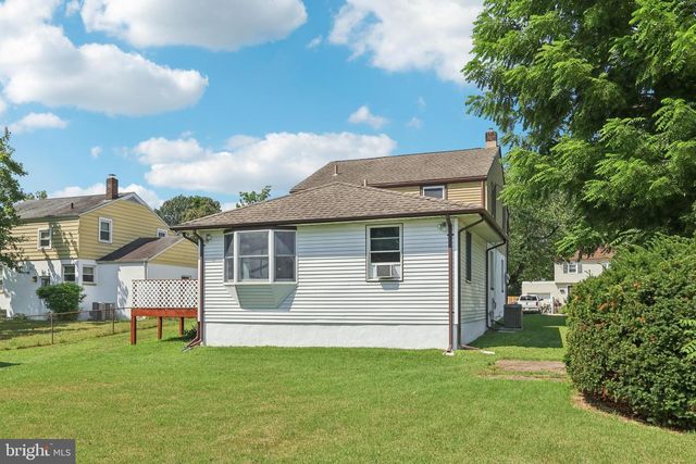 15 ROSE LN, Burlington, NJ 08016