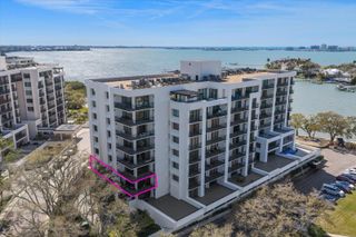 8 BELLEVIEW BOULEVARD 203, Belleair, FL 33756