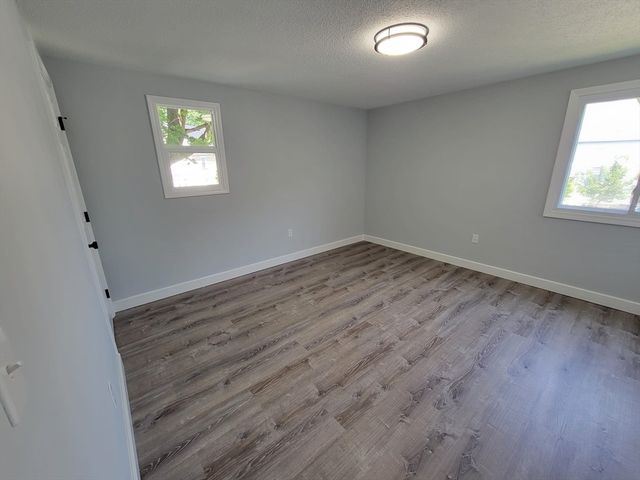 5 Lenox St 4, Lowell, MA 01852