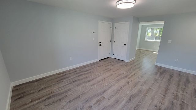 5 Lenox St 4, Lowell, MA 01852