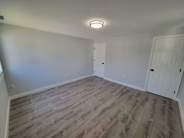 5 Lenox St 4, Lowell, MA 01852