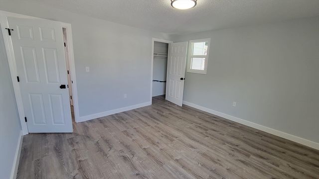 5 Lenox St 4, Lowell, MA 01852