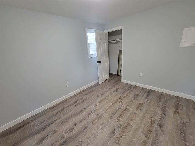 5 Lenox St 4, Lowell, MA 01852
