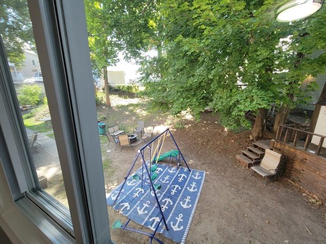 5 Lenox St 4, Lowell, MA 01852