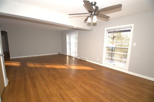 6704 Del Matro Avenue, Windsor Heights, IA 50324