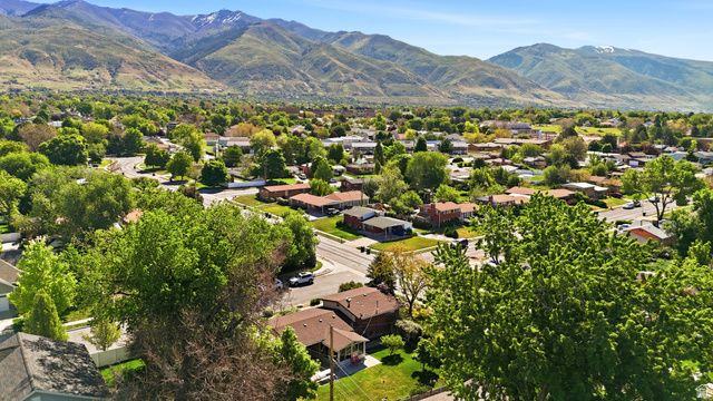 236 S 200 W, Kaysville, UT 84037