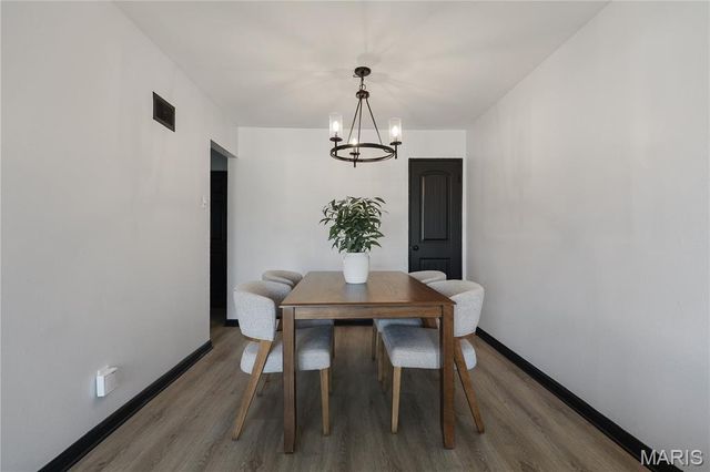 800 Babler Drive, Florissant, MO 63031