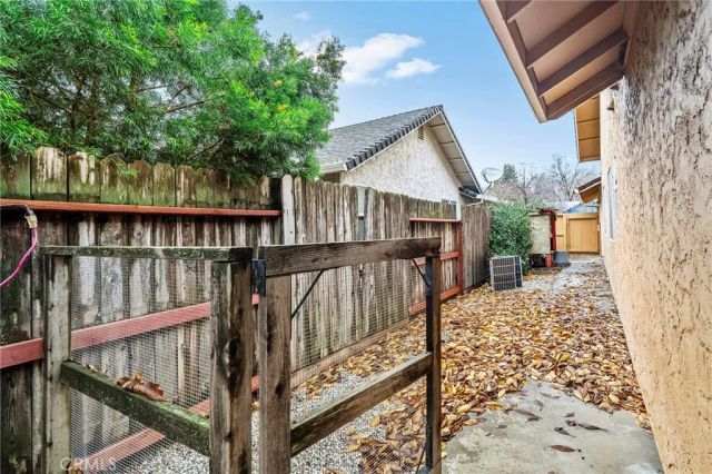 14 Knotts Glen Court, Chico, CA 95926