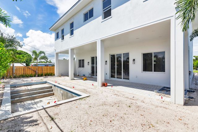 354 Laurie Road, West Palm Beach, FL 33405