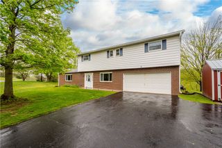 113 McGinley Road, Oakland Twp, PA 16025