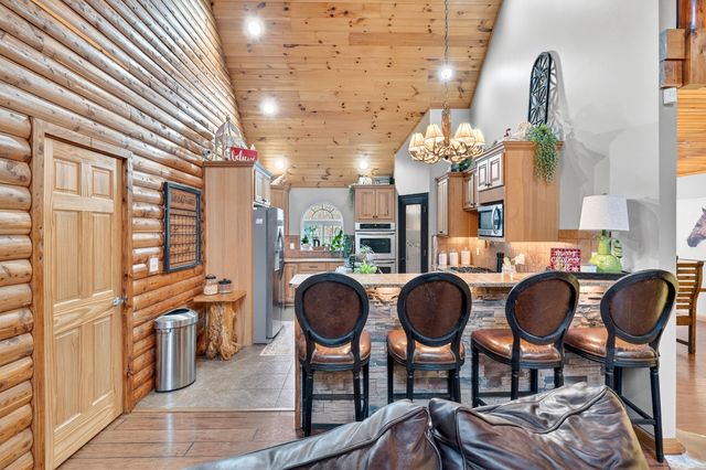 24255 State Rte 64b, Pittsburg, MO 65724