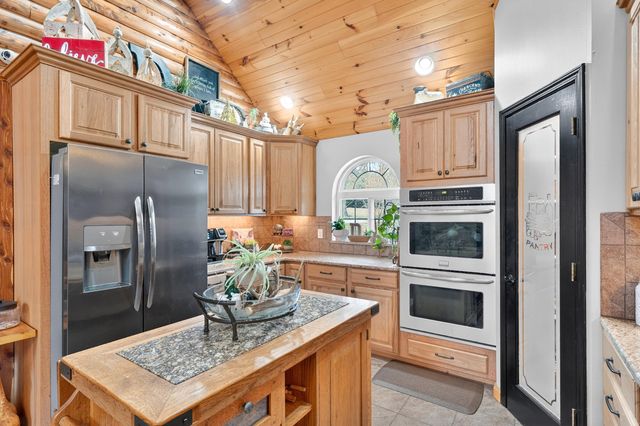 24255 State Rte 64b, Pittsburg, MO 65724