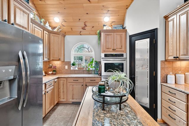 24255 State Rte 64b, Pittsburg, MO 65724