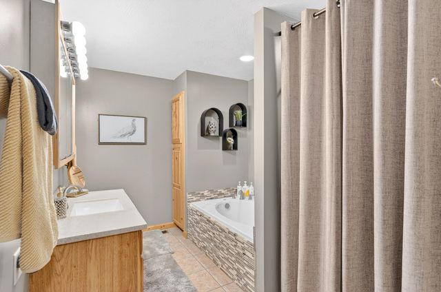 24255 State Rte 64b, Pittsburg, MO 65724