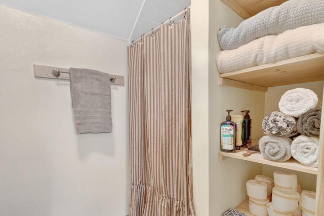 24255 State Rte 64b, Pittsburg, MO 65724